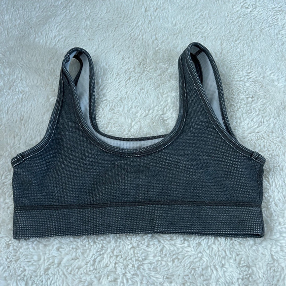 Aritzia TNA Gray Sports Bra Bralette Athletic Scoop Neck Sleeveless Activewear - Picture 2 of 6